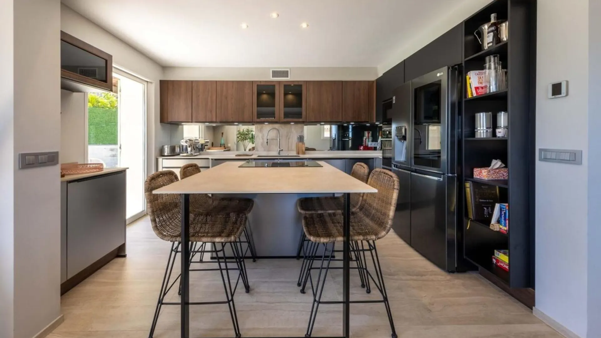 06Ak1 - Villa 4 Bedrooms Swimming Pool And Sauna Villeneuve-Loubet France
