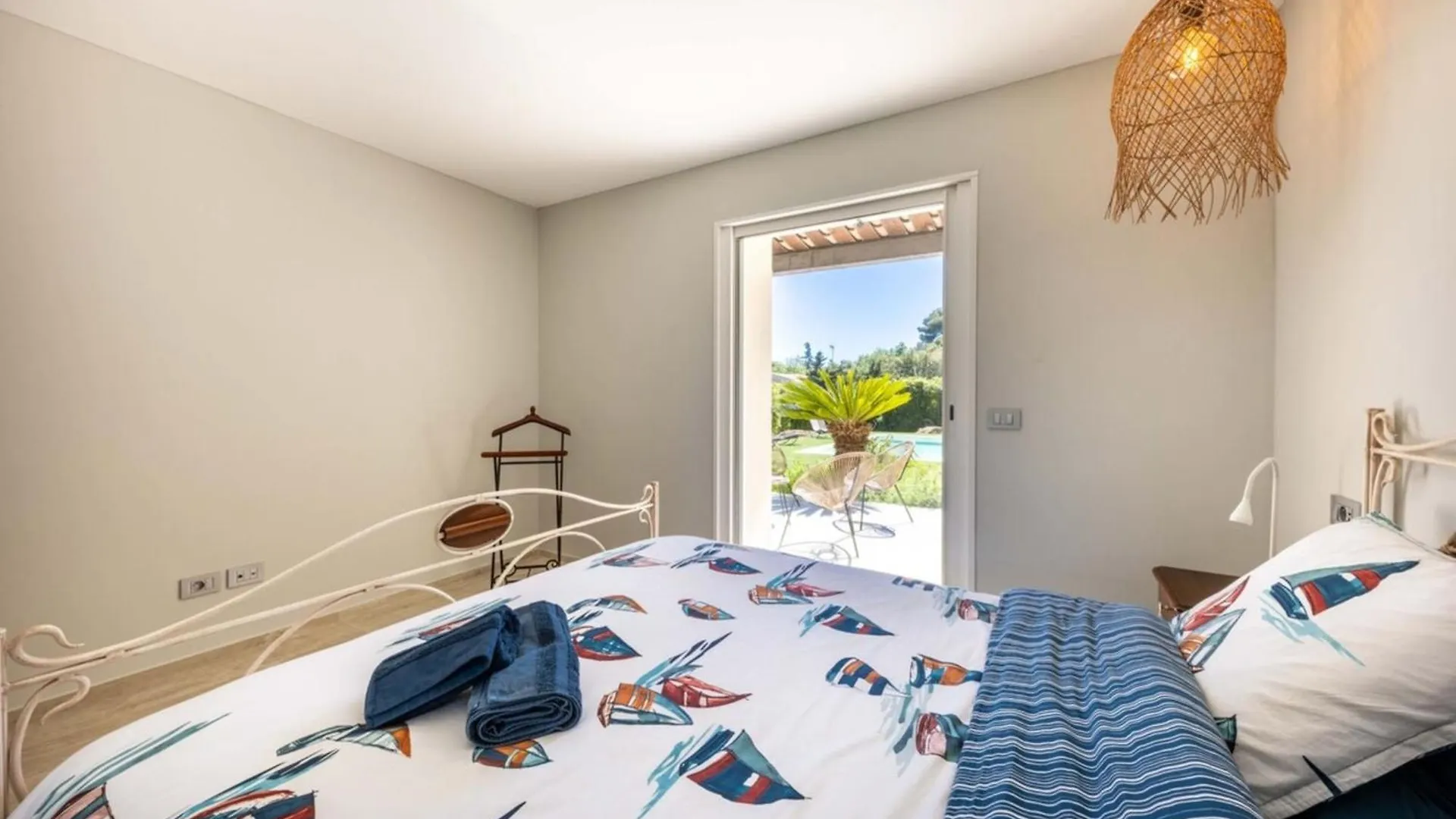 06Ak1 - Villa 4 Bedrooms Swimming Pool And Sauna Villeneuve-Loubet
